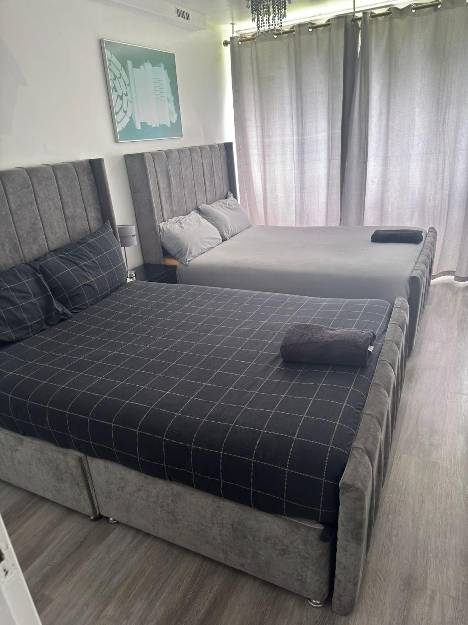 Apartament New! Xtra Large 4 Bedroom Up To 12 Guests Londra